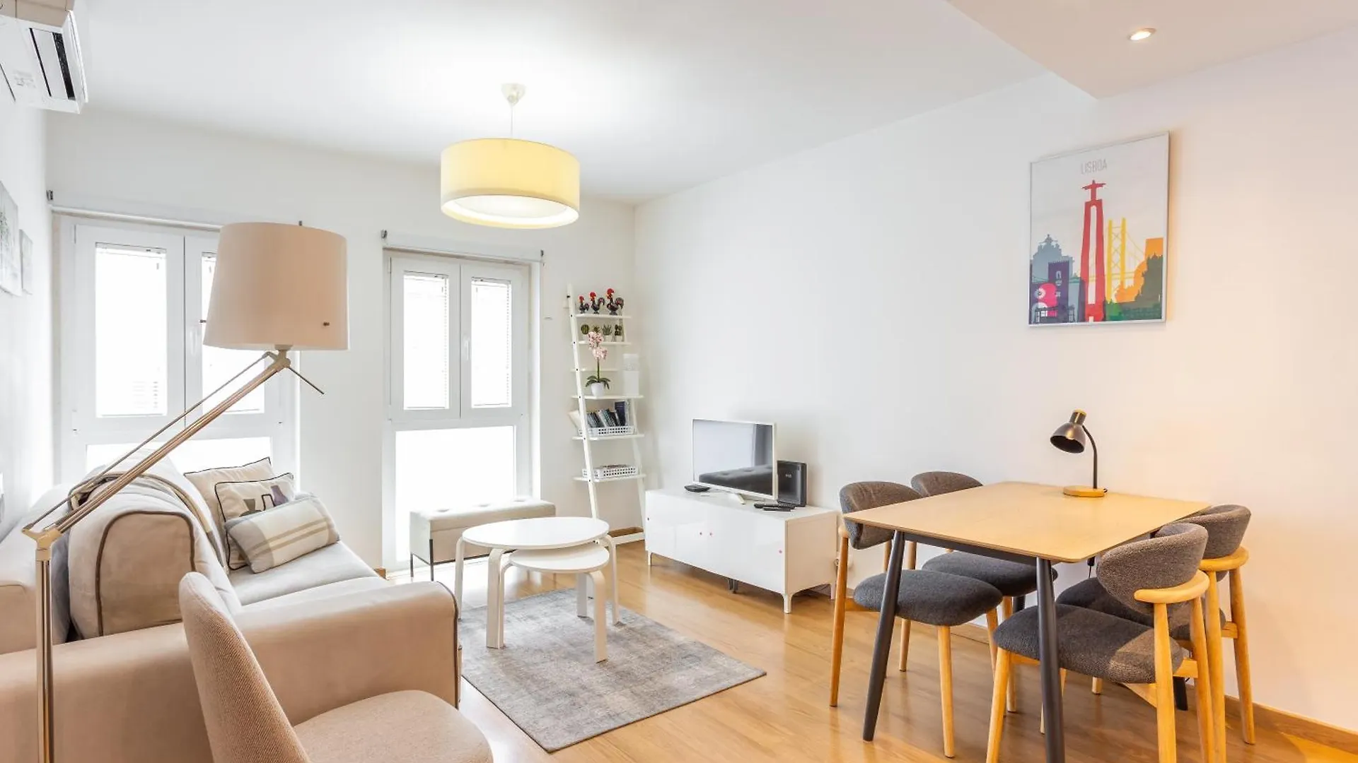 Best Of Principe Real Liberdade In The Heart Of Lisbon With Private Parking Apartmán